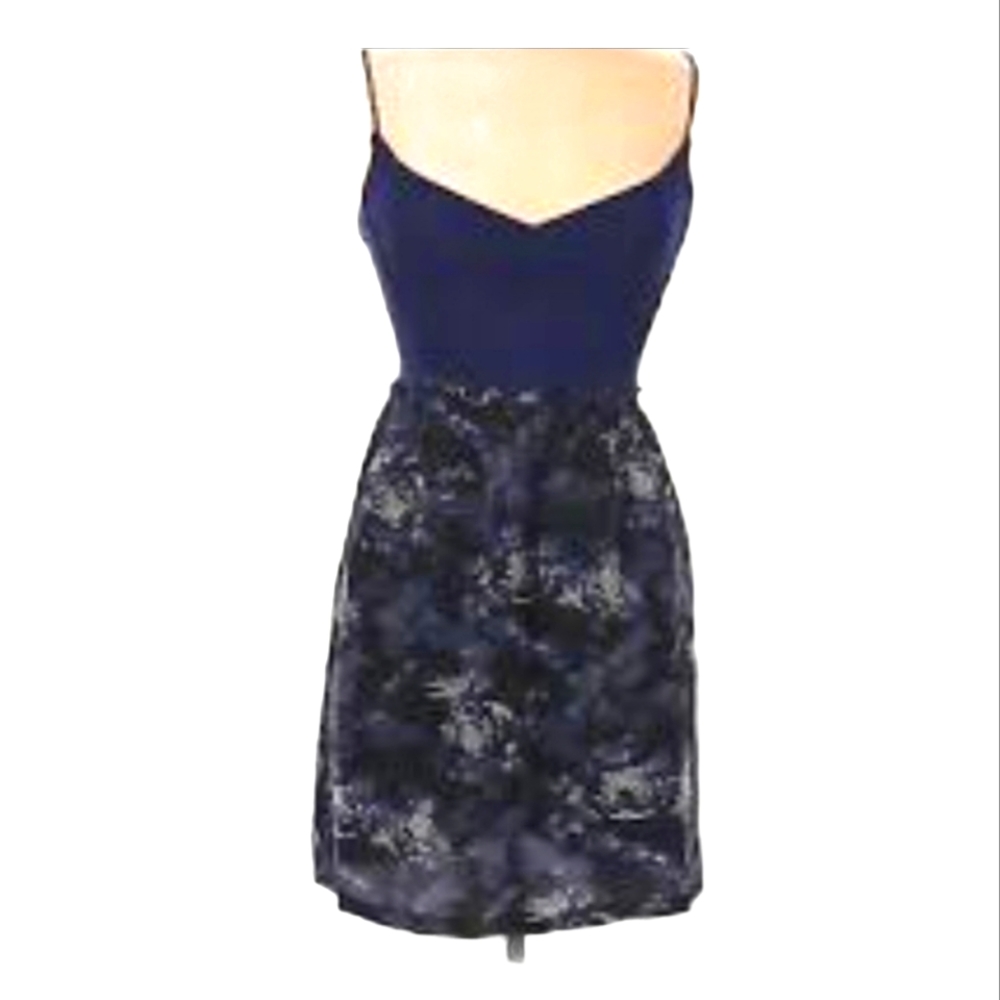 🍀3/$30 Urban outfitters Silence & Noise dress